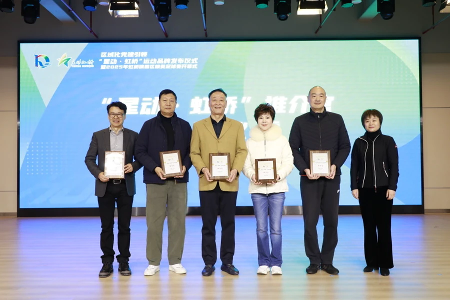 儿童如何在游戏中学习篮球技术_0